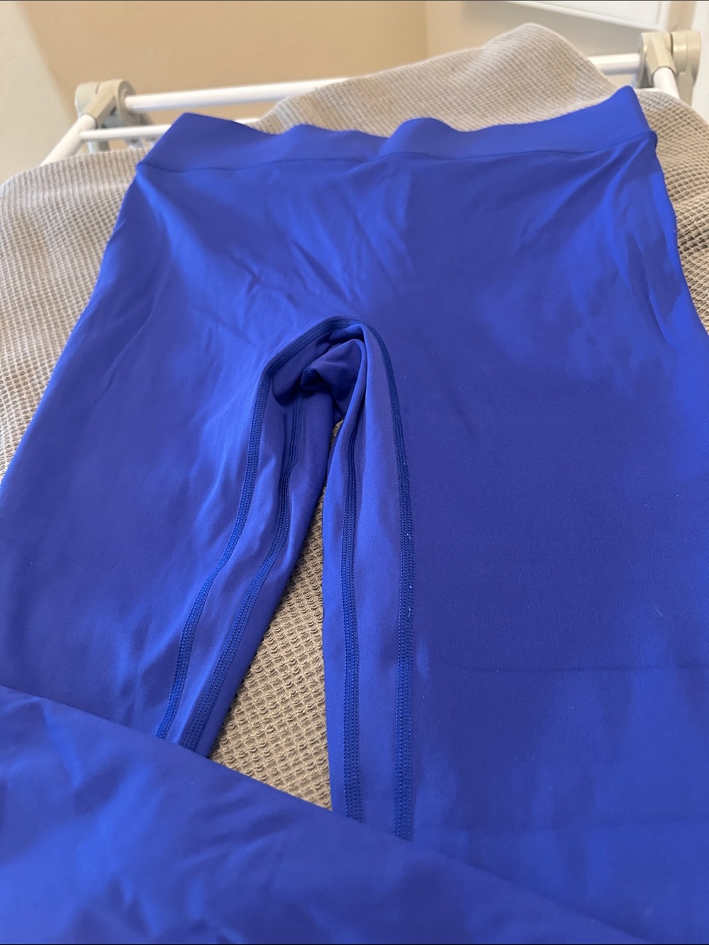Women's High-Rise Performance Leggings in Electric Blue